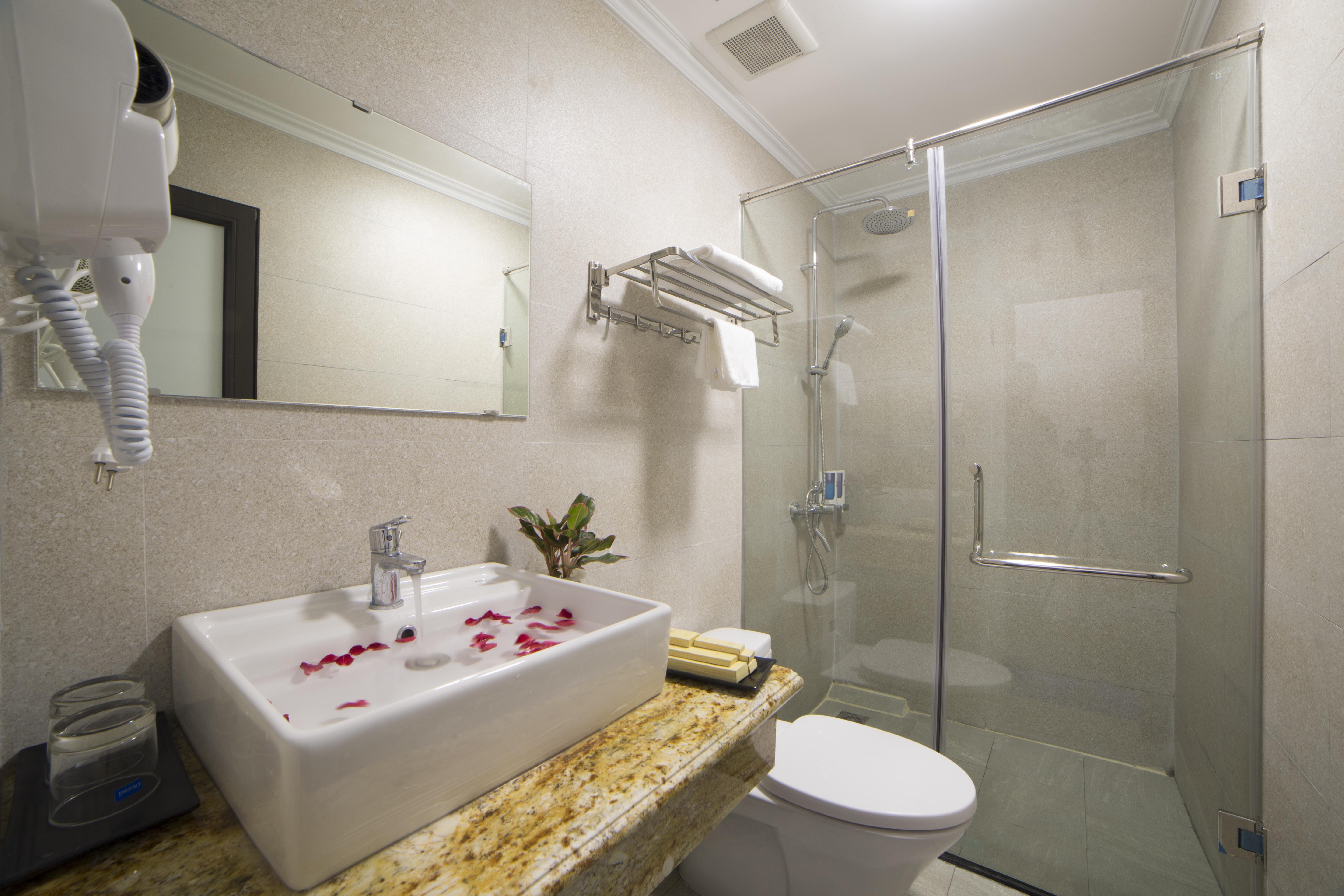 Galliot Central Hotel Hanoi Exterior photo